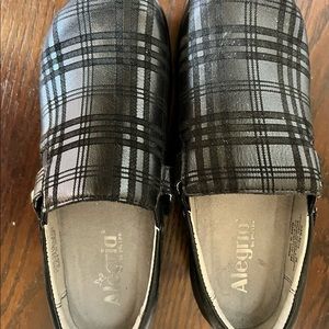 Alegria Slip-On Clogs